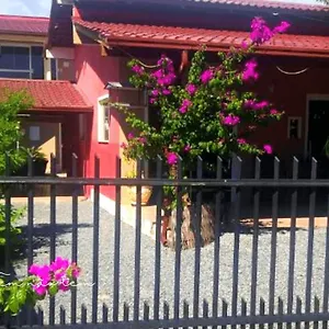 Casa de hóspedes Suítes Tem Não Tem?, Penha (Santa Catarina)