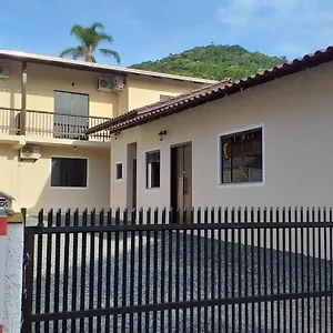 Casa de hóspedes Quitinete Vó Ana, Penha (Santa Catarina)